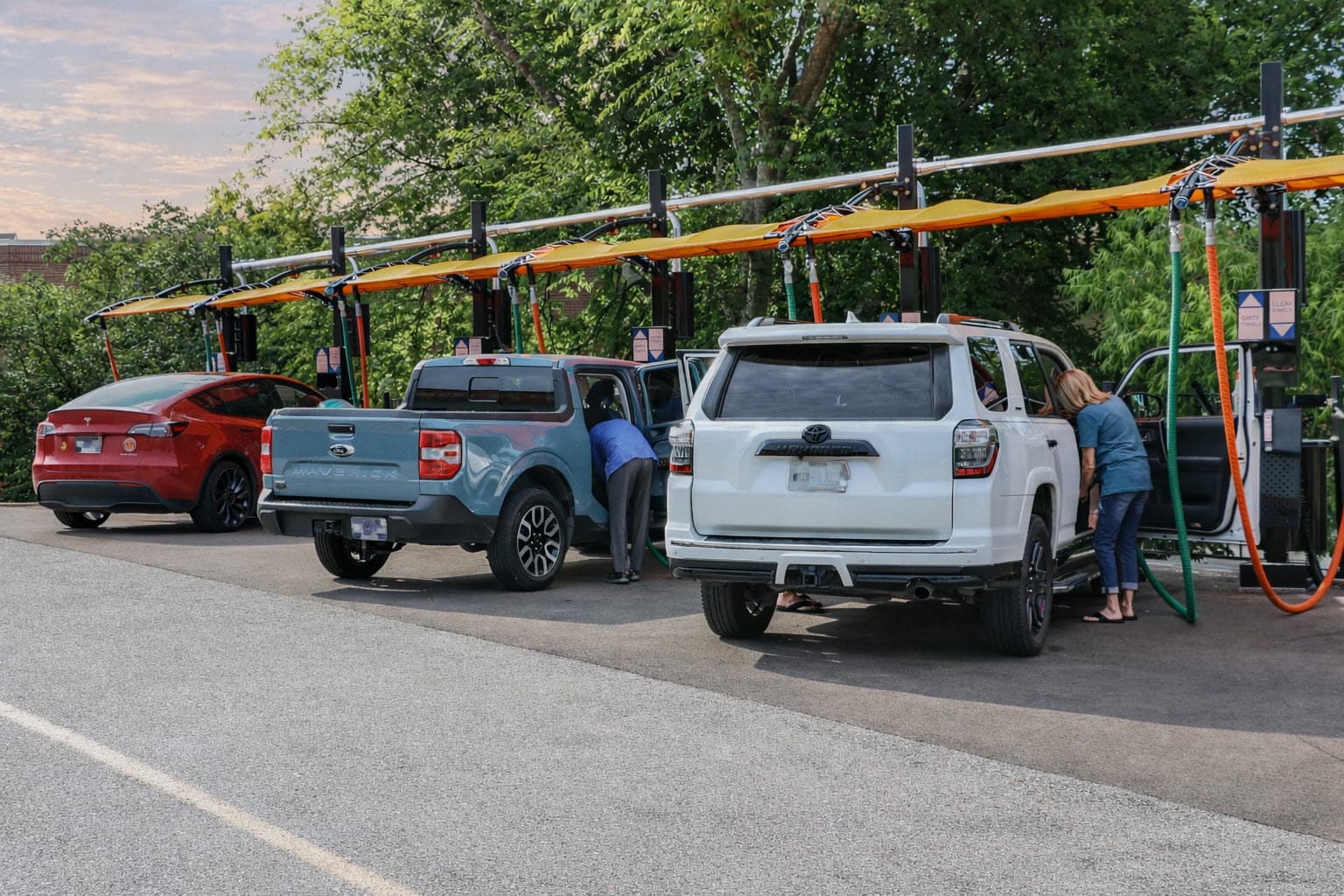Free vacuum stations at Safari Car Wash Franklin